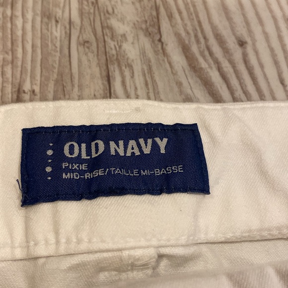 *4 for $20* Ankle length white jeans straight leg mid rise - Picture 7 of 9